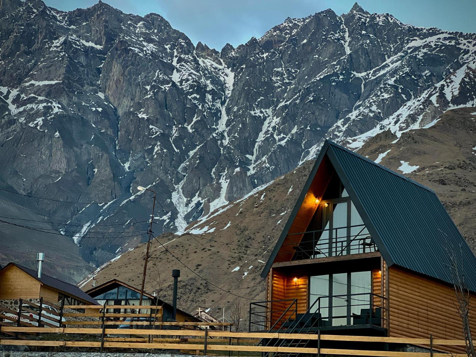Sunset Cottage Kazbegi Bagian luar foto